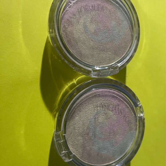 2 Physicians Formula mineral Wear correcting powder buff beige